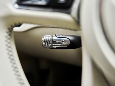 Used 2021 Bentley Flying Spur V8 AWD/4WD image 62