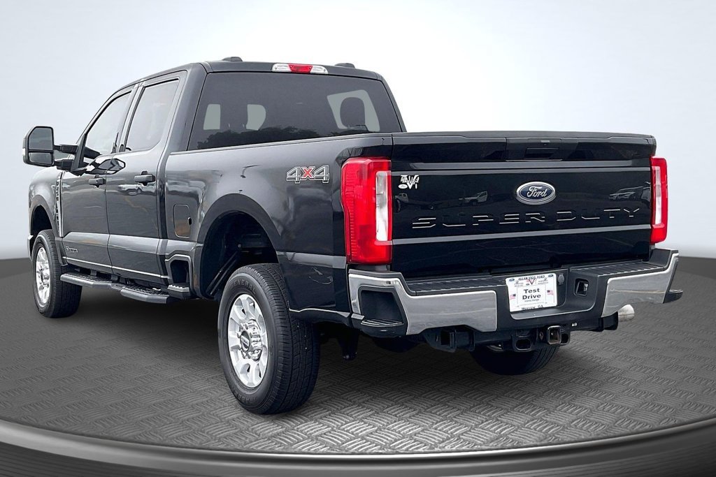 Used 2024 Ford F250 XLT AWD/4WD image 5