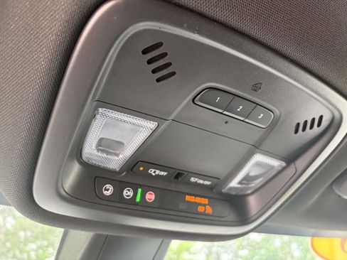 Used 2023 Chevrolet Traverse RS w/ LPO, Floor Liner Package FWD image 15