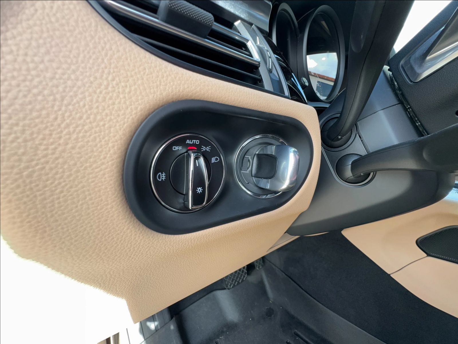 Used 2019 Porsche Macan AWD/4WD image 20