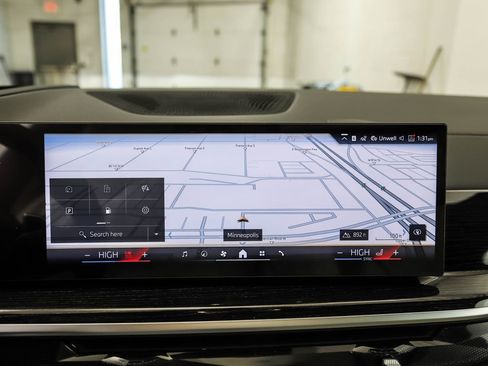 New 2026 BMW X5 xDrive40i w/ M Sport Package AWD/4WD image 16