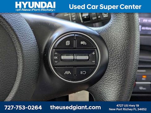 Used 2023 Kia Soul LX w/ LX Technology Package FWD image 26