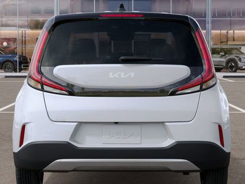 New 2025 Kia Soul LX w/ LX Technology Package FWD image 13