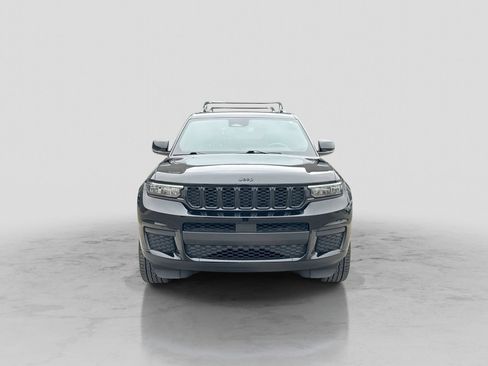Used 2023 Jeep Grand Cherokee L Laredo AWD/4WD image 12