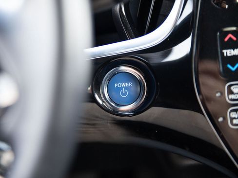 Used 2020 Toyota Prius Prime Limited image 13