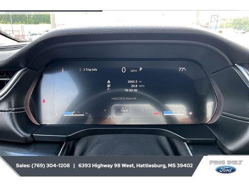 Used 2022 Jeep Grand Cherokee Altitude AWD/4WD image 14