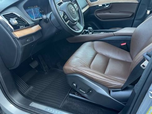 Used 2023 Volvo XC90 B5 Plus w/ Protection Package Premier AWD/4WD image 10
