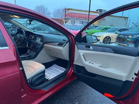 Used 2017 Hyundai Sonata SE image 19