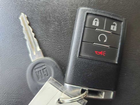 Used 2010 Cadillac Escalade EXT Premium image 22