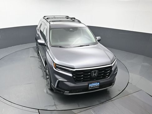 Certified 2023 Honda Pilot Touring image 48