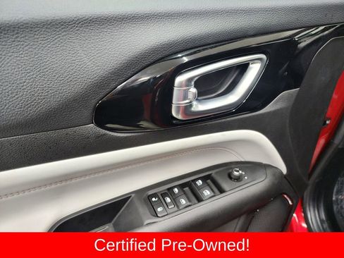 Certified 2025 Jeep Compass Limited image 10