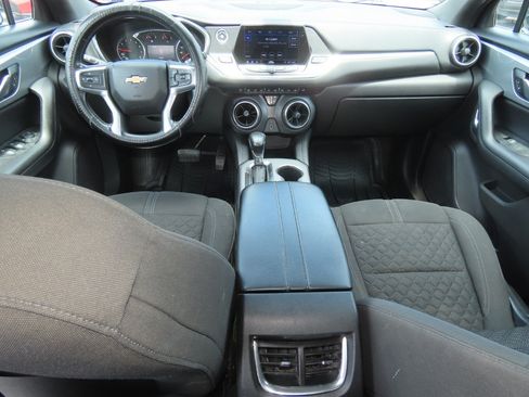 Used 2019 Chevrolet Blazer LT FWD image 21