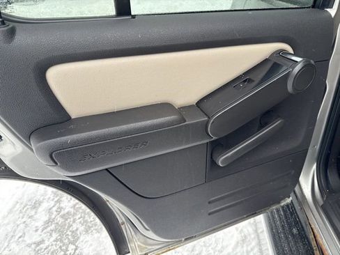 Used 2008 Ford Explorer XLT image 19