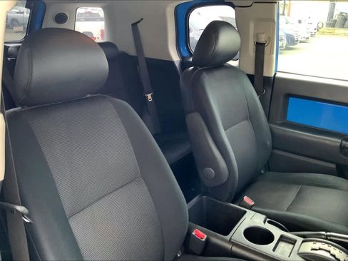 Used 2007 Toyota FJ Cruiser 2WD image 12