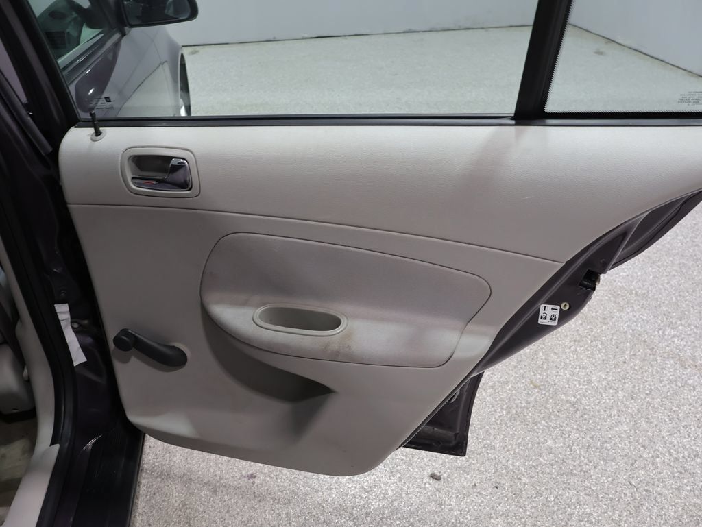 Used 2006 Chevrolet Cobalt LS FWD image 23