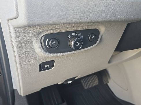 Used 2019 GMC Terrain SLT w/ Preferred Package FWD image 15