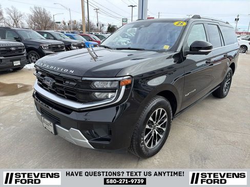 Used 2025 Ford Expedition Max Platinum image 5