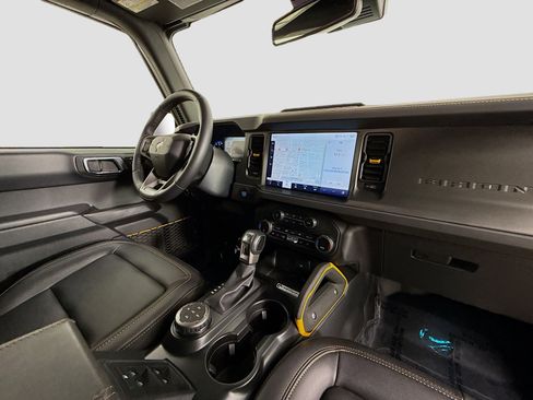 Used 2024 Ford Bronco Badlands image 35