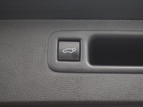 Used 2022 Toyota Highlander XLE image 13