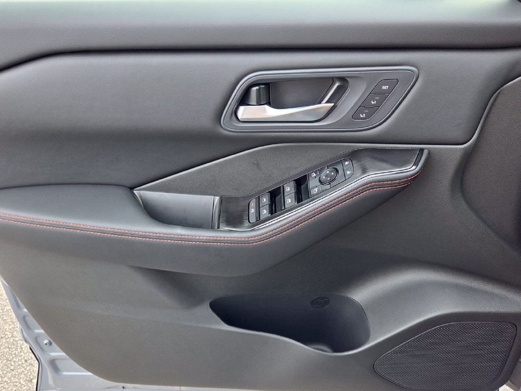 New 2027 Nissan Rogue S FWD image 28