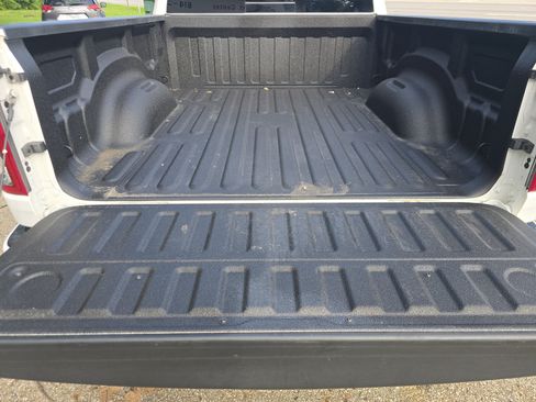 Used 2022 RAM 1500 Big Horn AWD/4WD image 16