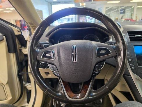 Used 2015 Lincoln MKZ w/ Technology Package FWD image 10