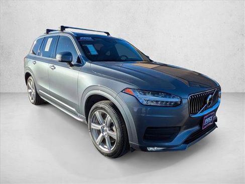 Used 2020 Volvo XC90 T6 Momentum w/ Protection Package image 3
