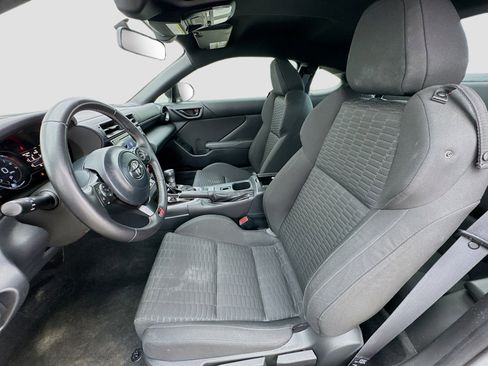 Used 2023 Toyota GR86 RWD image 12