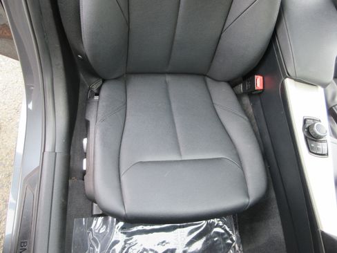 Used 2016 BMW 320i Sedan image 23