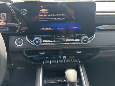 New 2025 Chevrolet Colorado Z71 w/ Midnight Edition image 18