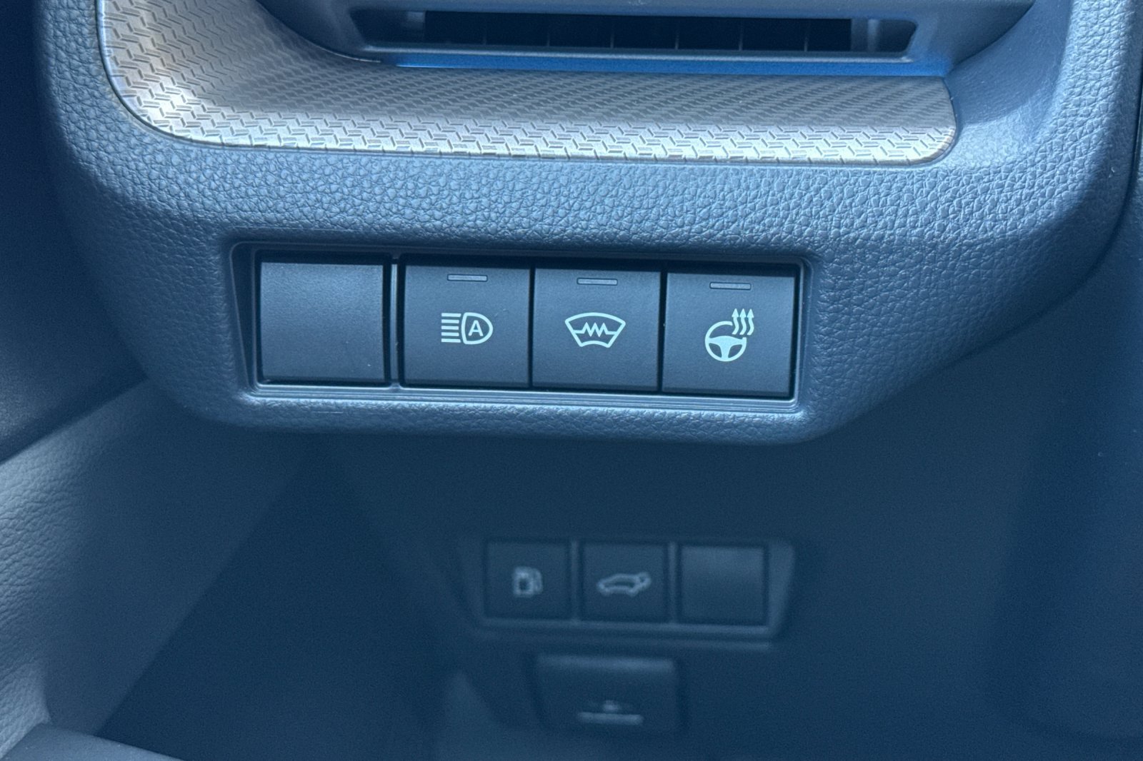 New 2027 Toyota Prius Limited AWD/4WD image 31