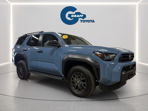 Used 2025 Toyota 4Runner SR5 AWD/4WD image 5