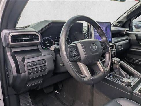 Certified 2025 Toyota 4Runner Limited AWD/4WD image 10
