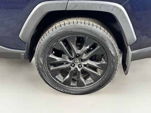 Used 2023 Toyota RAV4 Limited image 9