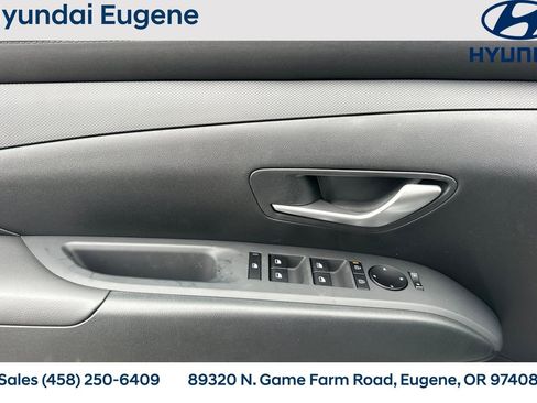 Used 2026 Hyundai Tucson SE image 12