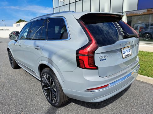 New 2026 Volvo XC90 B6 Plus w/ Protection Package Premier image 4