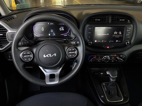 Used 2025 Kia Soul FWD image 13
