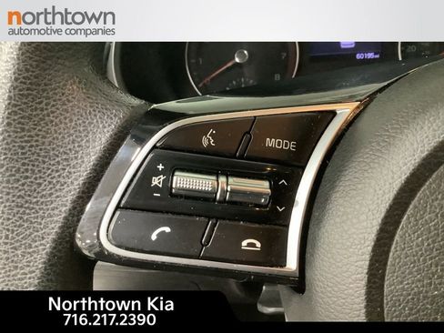 Certified 2020 Kia Forte LXS image 13