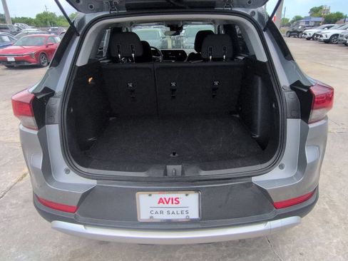 Used 2025 Chevrolet TrailBlazer LT AWD/4WD image 28