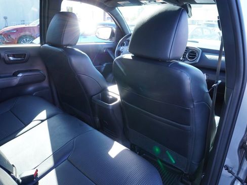 Used 2023 Toyota Tacoma TRD Sport image 11