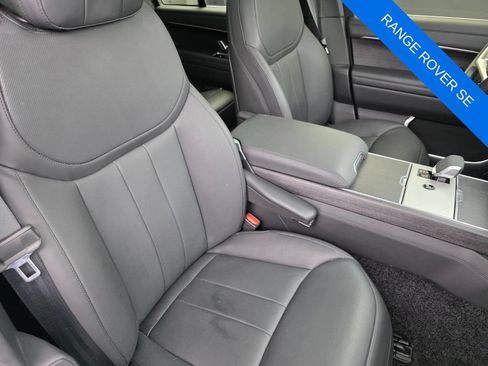Used 2025 Land Rover Range Rover SE AWD/4WD image 26