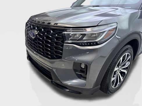 Used 2025 Ford Explorer ST-Line w/ Premium Package RWD image 16
