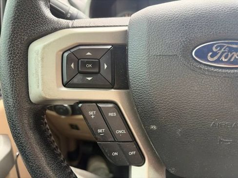 Used 2015 Ford F150 Lariat w/ Equipment Group 502A Luxury RWD image 34
