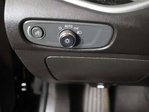 Used 2023 Chevrolet Malibu LT FWD image 30