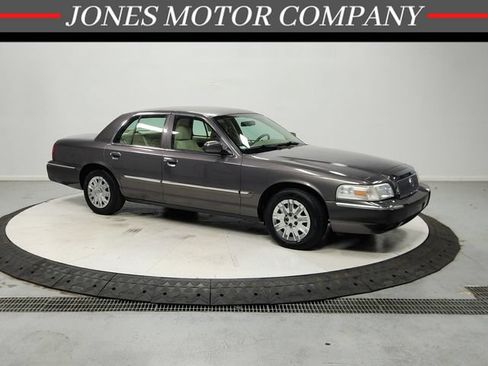 Used 2007 Mercury Grand Marquis GS RWD image 1