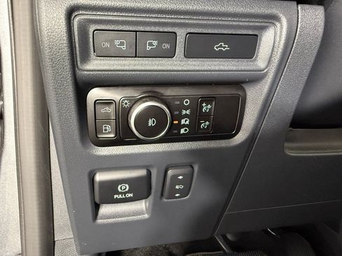 Used 2023 Ford F150 Platinum AWD/4WD image 23