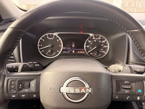 Used 2025 Nissan Rogue SV FWD image 30