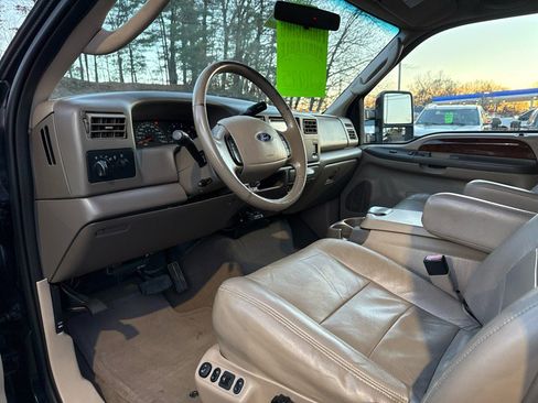 Used 2003 Ford F250 Lariat image 5