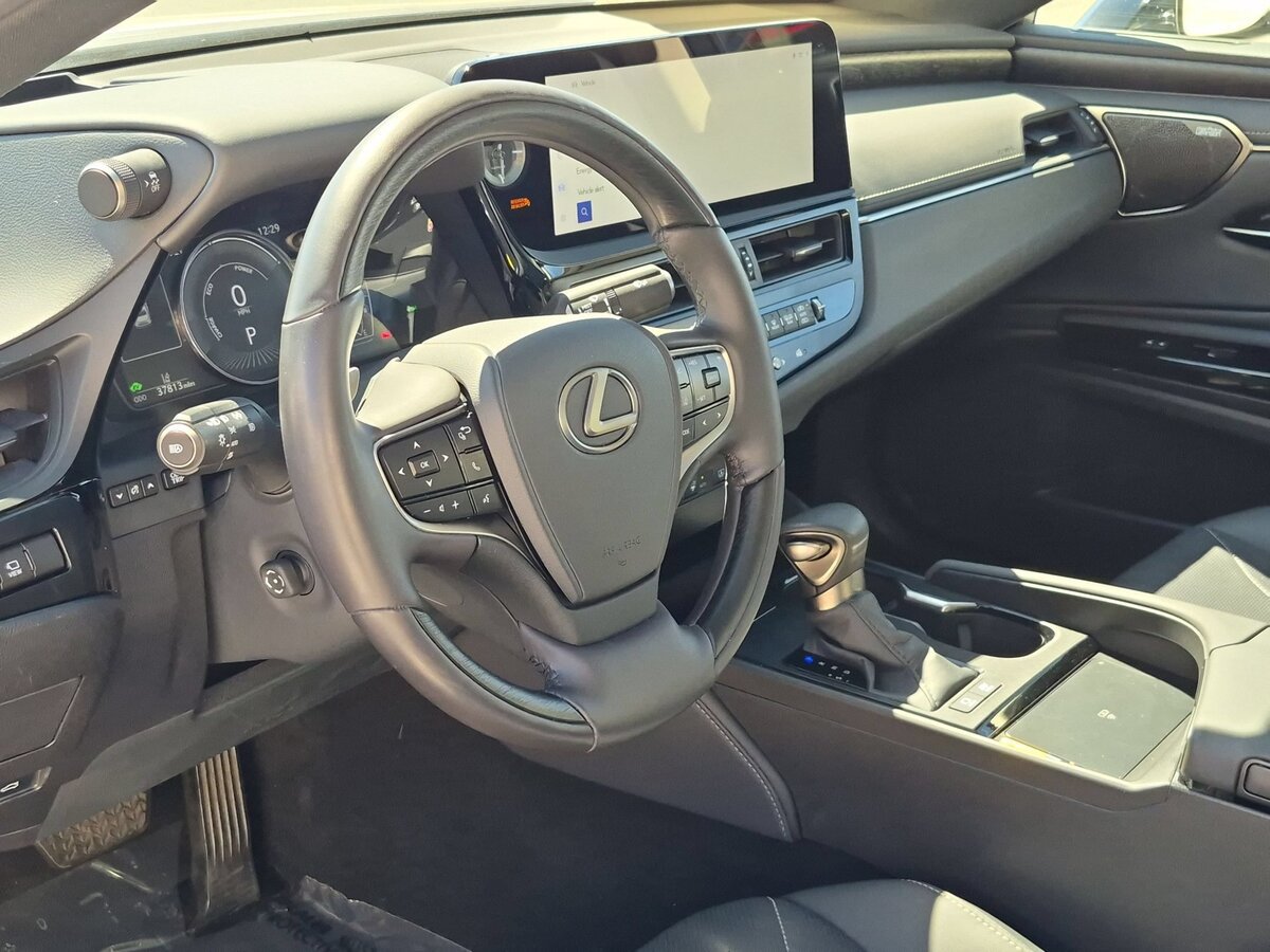 Used 2024 Lexus ES 300h w/ Accessory Package (Z1) FWD image 12