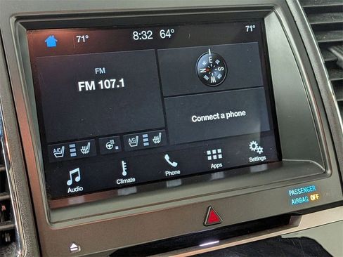 Used 2018 Ford Taurus Limited image 22